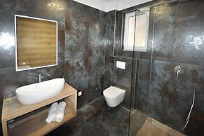 Villa Iva With sea View and Pool