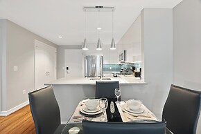 Global Luxury Suites Center City