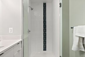 Global Luxury Suites Center City