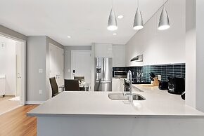 Global Luxury Suites Center City