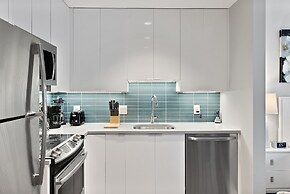 Global Luxury Suites Center City