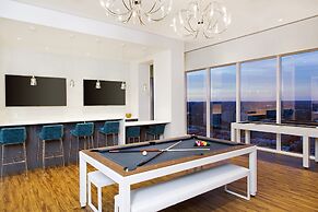 Global Luxury Suites Center City