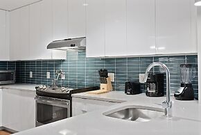 Global Luxury Suites Center City