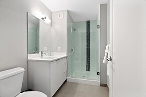 Global Luxury Suites Center City