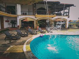 Hotel Las Rocas Resort