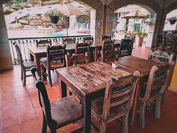 Hotel Las Rocas Resort