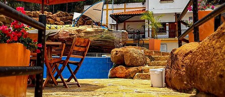 Hotel Las Rocas Resort