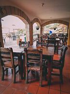 Hotel Las Rocas Resort