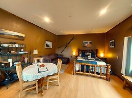 Wrangell Mountains Wilderness Lodge