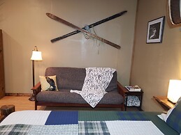 Wrangell Mountains Wilderness Lodge