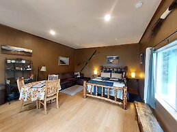 Wrangell Mountains Wilderness Lodge