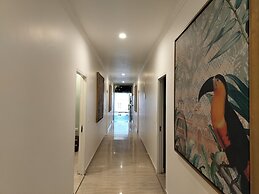 Farmhouse Inn