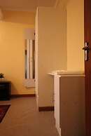 Stay.Plus Ebony Mara House