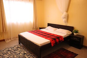 Stay.Plus Ebony Mara House