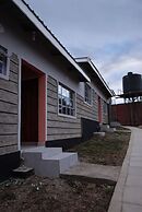 Stay.Plus Ebony Mara House