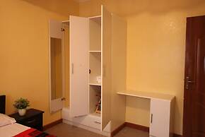 Stay.Plus Ebony Mara House