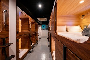 JPOD Capsule Hotel