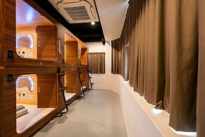 JPOD Capsule Hotel