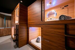 JPOD Capsule Hotel