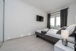 Apartments & Rooms Pool Villas Maris B