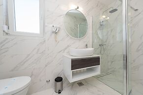 Apartments & Rooms Pool Villas Maris B