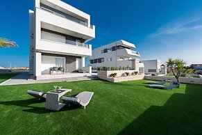 Apartments & Rooms Pool Villas Maris B