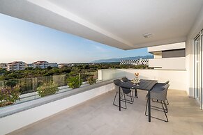 Apartments & Rooms Pool Villas Maris B