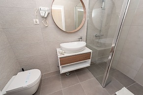 Apartments & Rooms Pool Villas Maris B