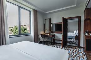 ATECA HOTEL SUITES