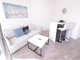 Apartments & Rooms Danivan Pool Villas B