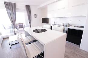 Apartments & Rooms Danivan Pool Villas B