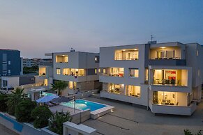 Apartments & Rooms Danivan Pool Villas B