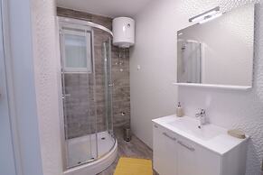 Apartments & Rooms Danivan Pool Villas B