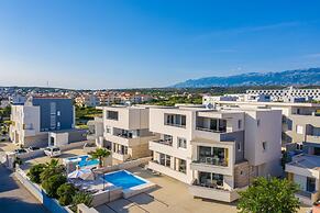 Apartments & Rooms Danivan Pool Villas B