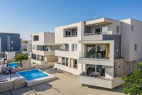 Apartments & Rooms Danivan Pool Villas B