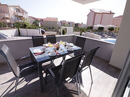 Apartments & Rooms Danivan Pool Villas B