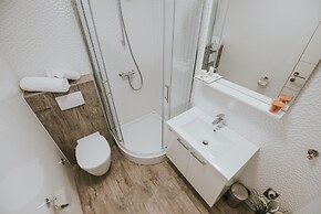 Apartments & Rooms Danivan Pool Villas B