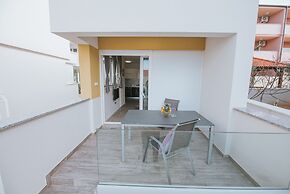 Apartments & Rooms Danivan Pool Villas B
