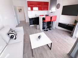 Apartments & Rooms Danivan Pool Villas B