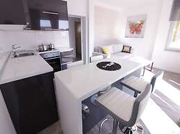 Apartments & Rooms Danivan Pool Villas B