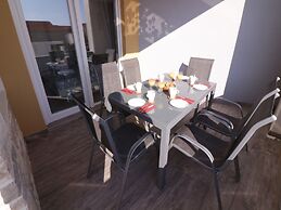Apartments & Rooms Danivan Pool Villas B