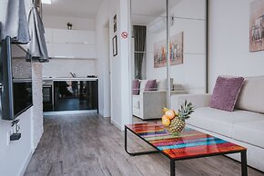 Apartments & Rooms Danivan Pool Villas B