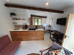 Swallow Studio