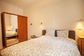 Luxury Suites Castel