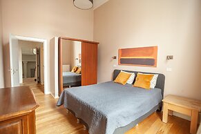 Luxury Suites Castel