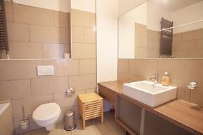 Luxury Suites Castel