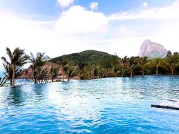 Orson Hotel & Resort Con Dao