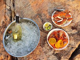 Orson Hotel & Resort Con Dao