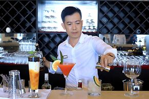 Orson Hotel & Resort Con Dao