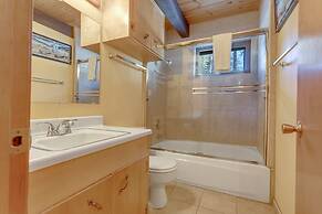 Vacation Home 216 3 Bedroom Home by RedAwning